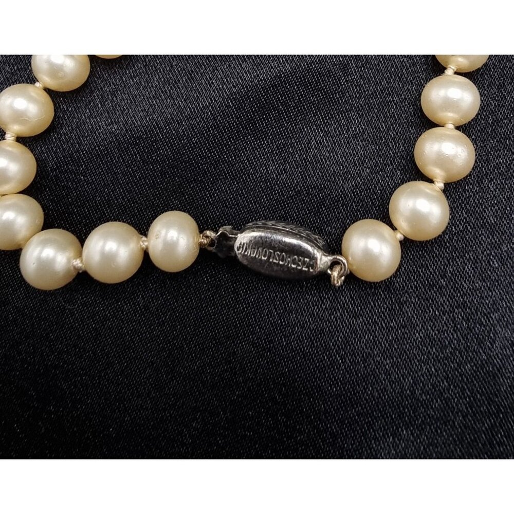 Vintage 1940's-1960's Czechoslovakia Signed Faux Pearl Necklace With Red Gemston - Picture 6 of 6